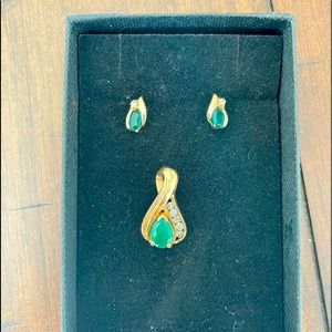 Emerald & Diamond Earrings & Pendant
